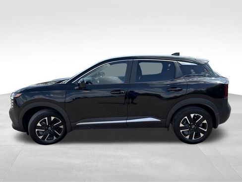 Certified 2025 Nissan Kicks SV AWD/4WD image 5