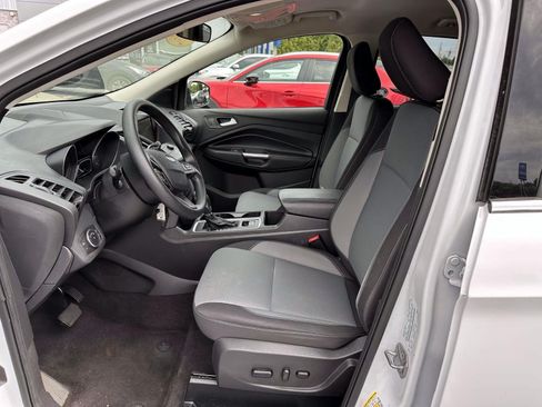 Used 2018 Ford Escape SE w/ SE Sync 3 Package AWD/4WD image 11