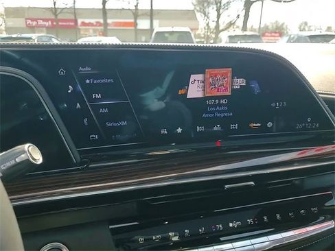 Certified 2024 Cadillac Escalade Premium Luxury image 25