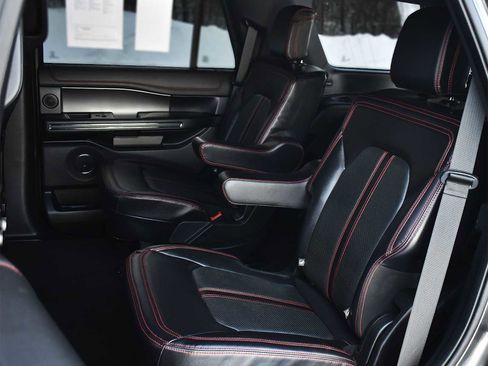 Used 2021 Ford Expedition Limited image 13