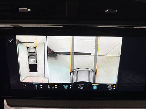 Used 2022 GMC Sierra 1500 Denali w/ Technology Package AWD/4WD image 38