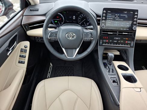 Used 2021 Toyota Avalon XLE image 11