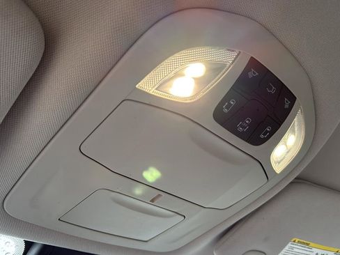 Used 2018 Chrysler Pacifica Touring Plus image 23