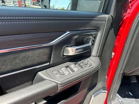 New 2026 RAM 2500 Laramie AWD/4WD image 21