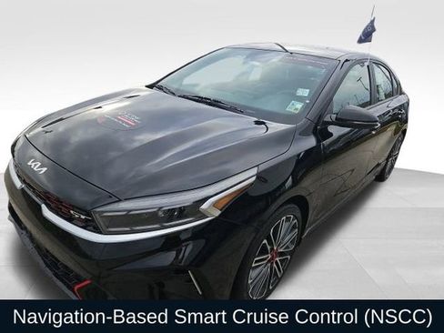 Used 2022 Kia Forte GT w/ GT Technology Package image 12