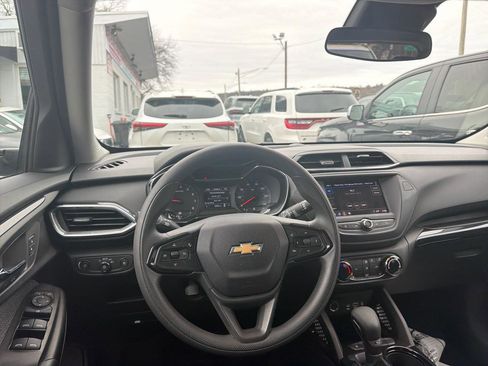 Used 2023 Chevrolet TrailBlazer LT image 24