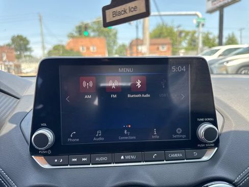 Used 2022 Nissan Sentra SV FWD image 37