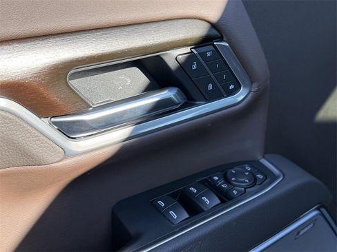 New 2026 GMC Sierra 2500 Denali w/ Denali Reserve Package image 10