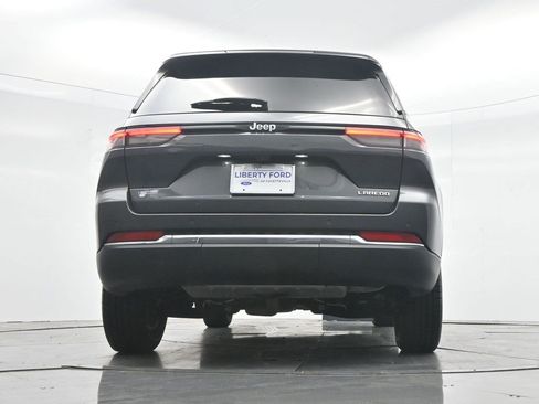 Used 2024 Jeep Grand Cherokee Laredo RWD image 33