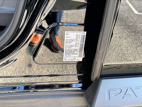 Used 2025 Nissan Pathfinder SL image 44