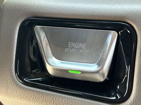 New 2026 GMC Yukon Denali w/ Advanced Technology Package AWD/4WD image 17