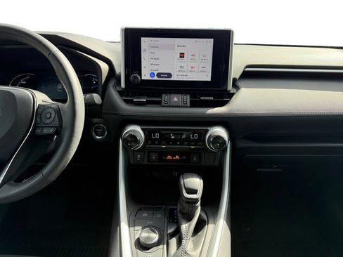 Used 2023 Toyota RAV4 XLE Premium image 15