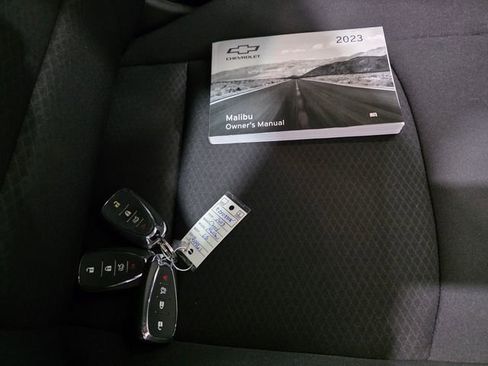 Used 2023 Chevrolet Malibu LS image 9