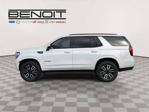 Used 2022 GMC Yukon AT4 image 4