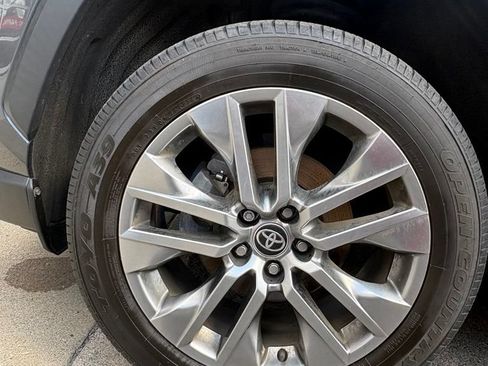 Used 2023 Toyota RAV4 XLE Premium AWD/4WD image 7
