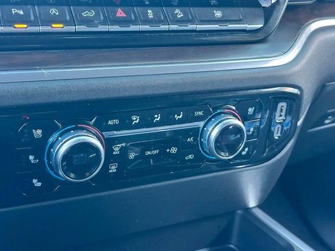 Used 2024 GMC Sierra 1500 SLT w/ SLT Premium Plus Package image 17