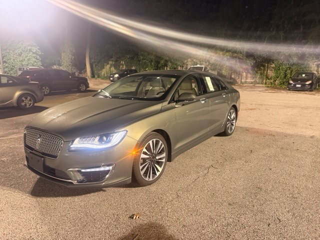 Used 2017 Lincoln MKZ Reserve w/ Climate Package FWD image 2