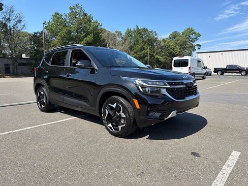 Certified 2025 Kia Seltos S AWD/4WD image 4