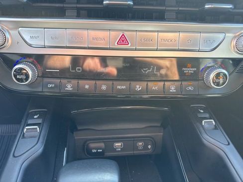 Used 2024 Kia Telluride S image 30