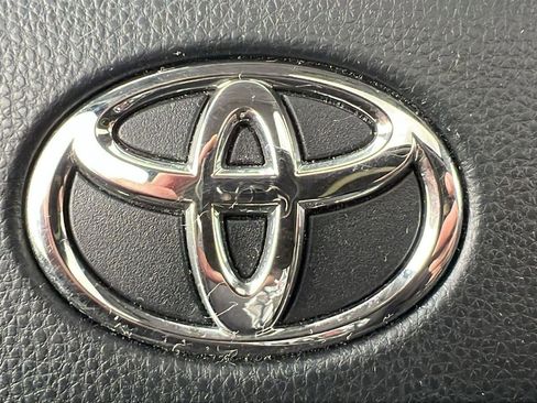 Used 2024 Toyota Sequoia SR5 w/ SR5 Premium Package AWD/4WD image 40