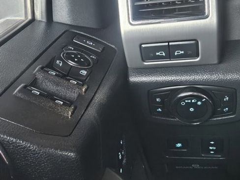 Used 2022 Ford F350 Platinum image 25