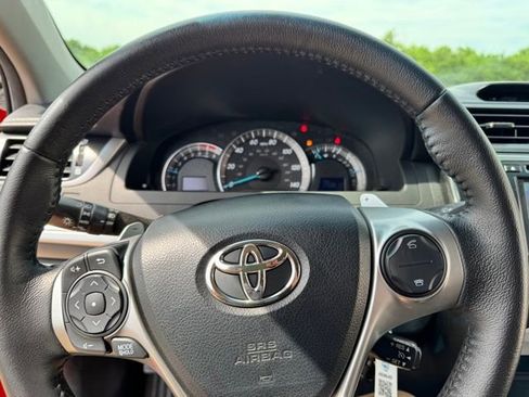 Used 2012 Toyota Camry SE FWD image 26