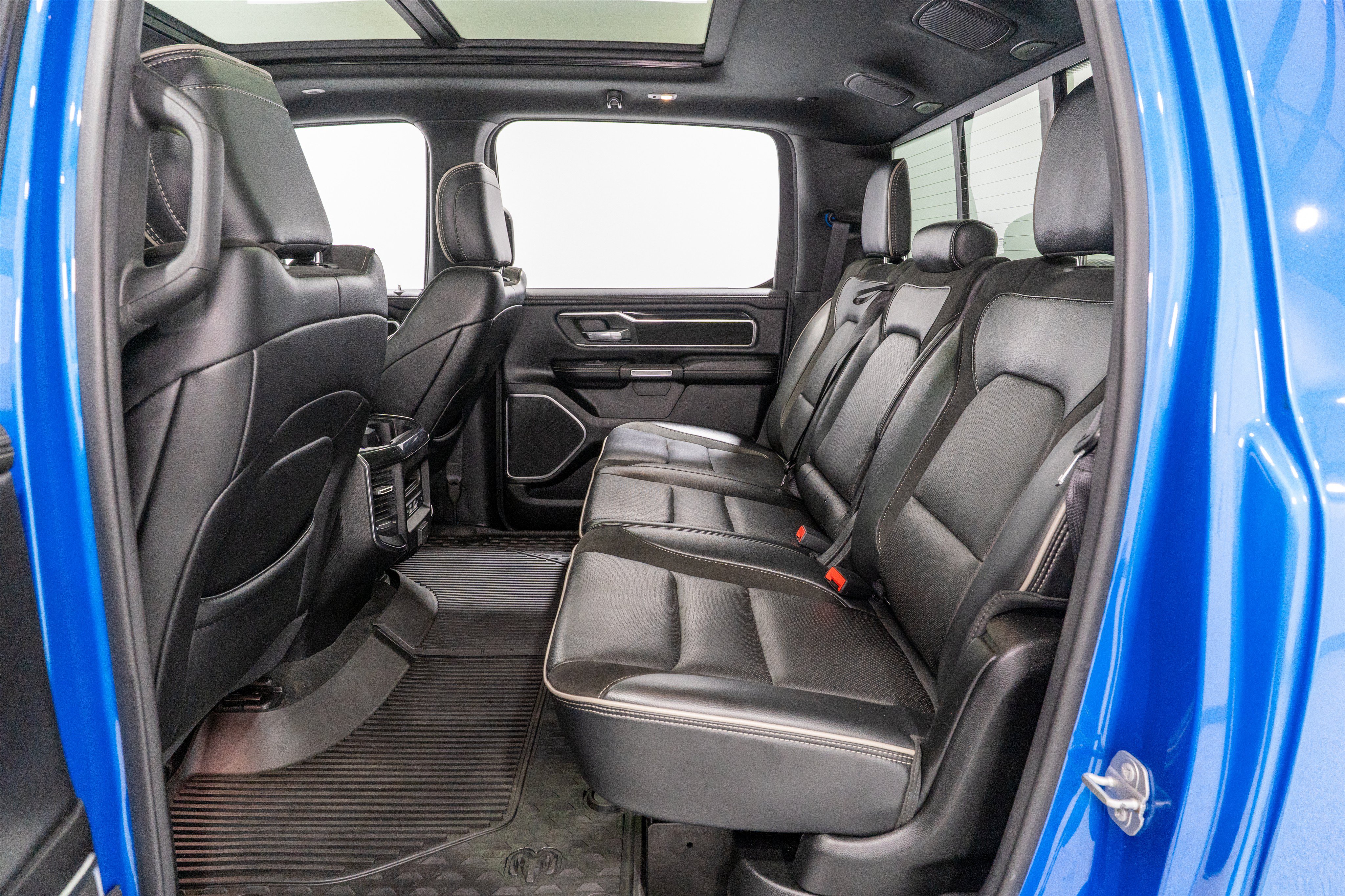 Used 2021 RAM 1500 Laramie AWD/4WD image 31
