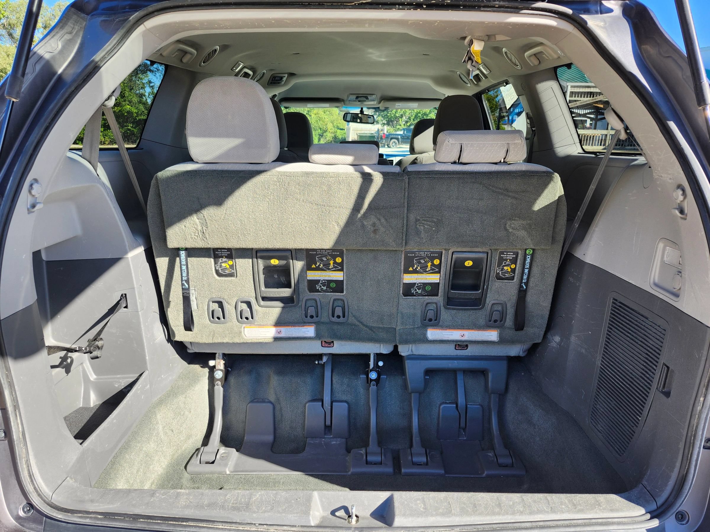 Used 2017 Toyota Sienna LE FWD image 19