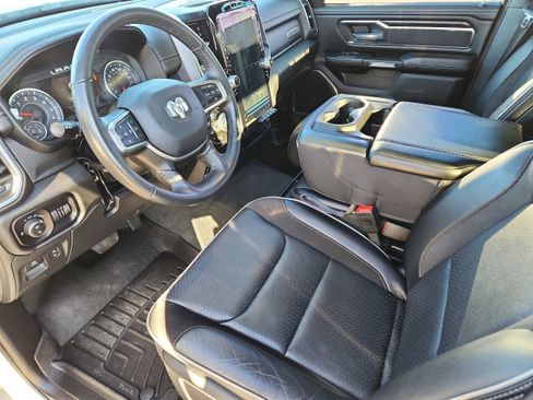 Used 2024 RAM 1500 Laramie image 9