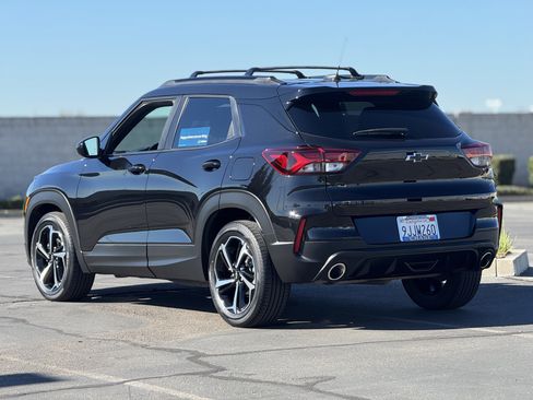 Certified 2023 Chevrolet TrailBlazer RS w/ Sun and Liftgate Package image 5