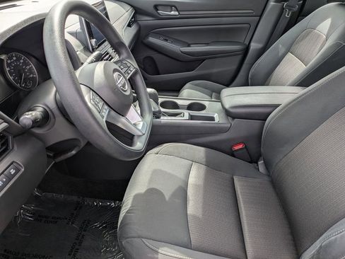 Used 2025 Nissan Altima 2.5 SV image 22
