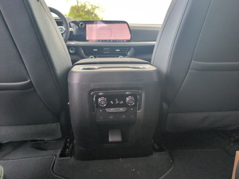 New 2026 Chevrolet Tahoe Premier RWD image 32