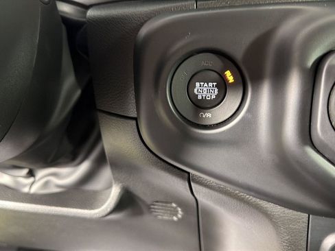 Used 2022 Jeep Wrangler Unlimited Sahara w/ Cold Weather Group AWD/4WD image 29