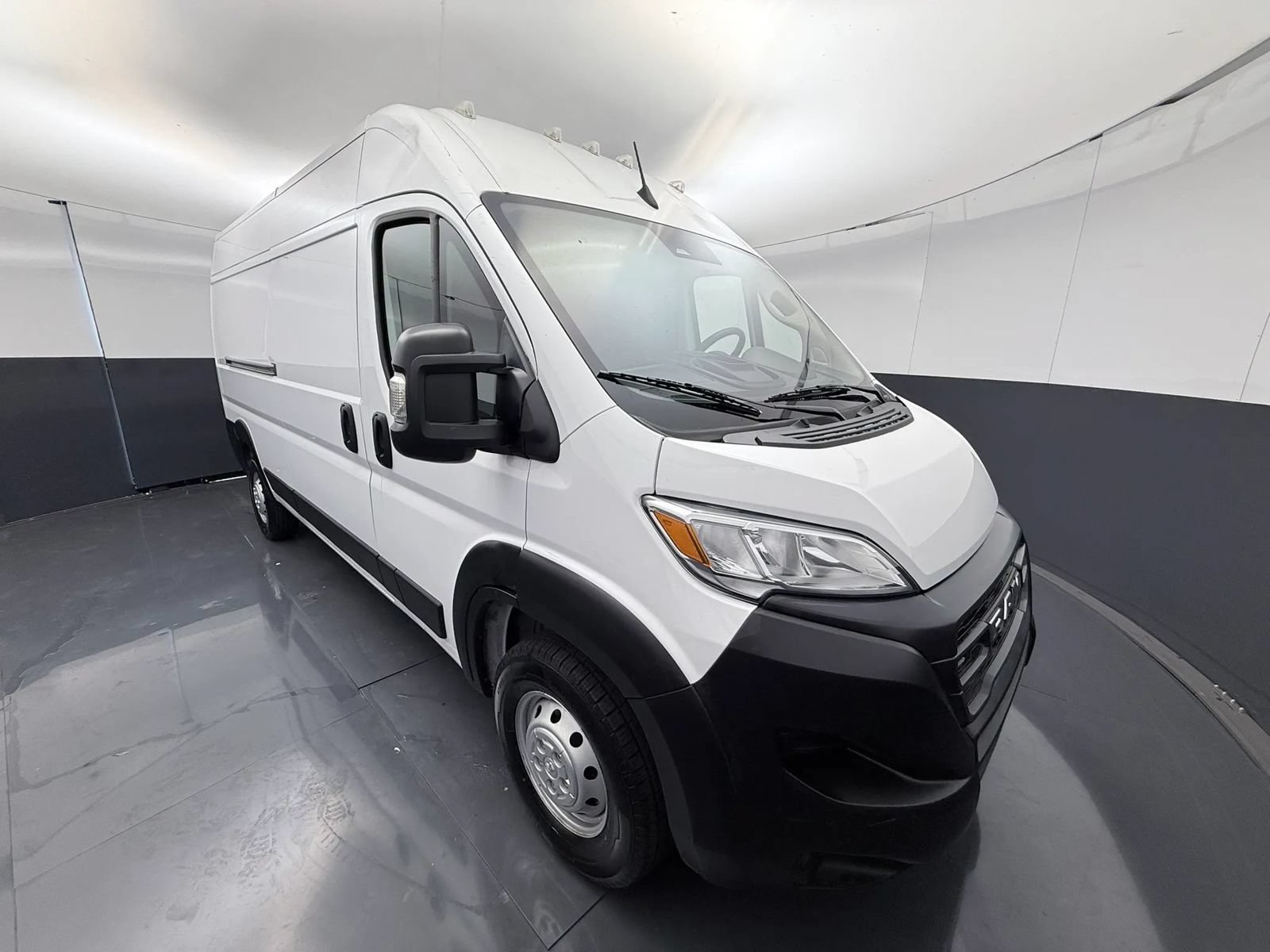 Used 2023 RAM ProMaster 2500 FWD image 1