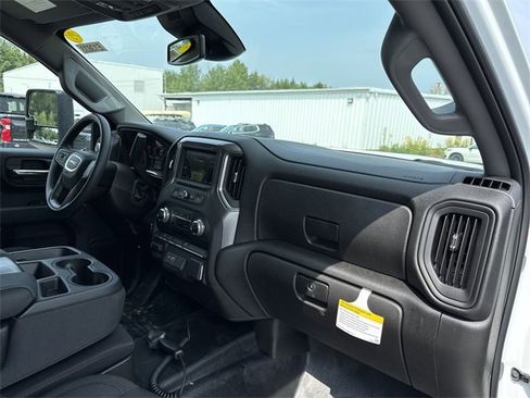 New 2025 GMC Sierra 3500 Pro w/ Convenience Package image 27