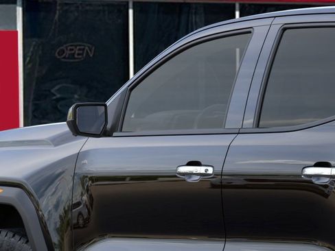 New 2026 GMC Canyon Denali w/ LPO, Denali Black Edition image 12