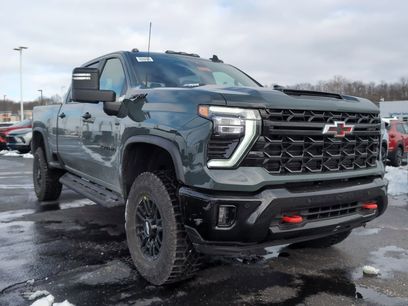 New 2026 Chevrolet Silverado 2500 ZR2 w/ LPO, Dark Essentials Package