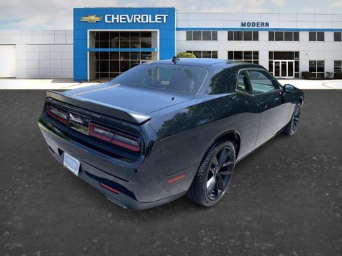 Used 2023 Dodge Challenger GT w/ Plus Package RWD image 5