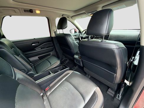 Used 2022 Nissan Pathfinder SL w/ SL Premium Package FWD image 27