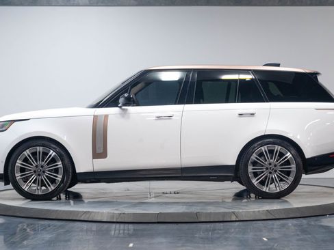 Used 2023 Land Rover Range Rover SV AWD/4WD image 60