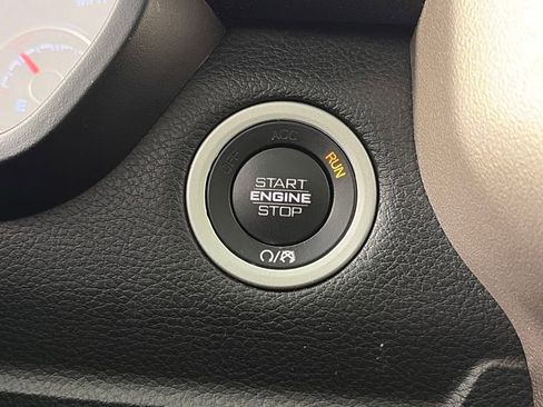 Used 2019 RAM 1500 Laramie image 24