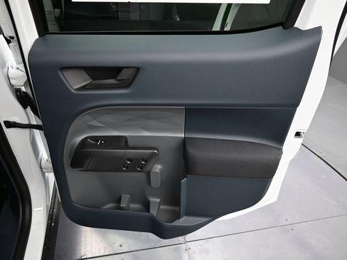 New 2025 Ford Maverick XL image 26