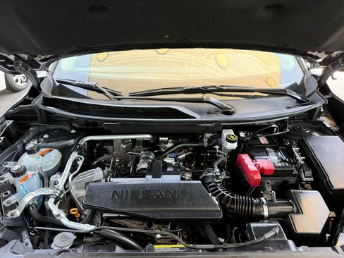 Used 2025 Nissan Rogue S FWD image 42