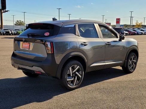 New 2026 Nissan Kicks SV FWD image 3