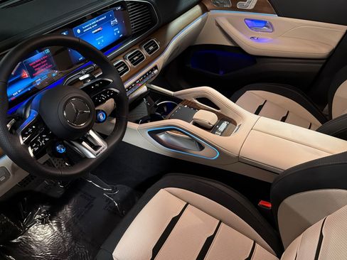 New 2026 Mercedes-Benz GLE 53 AMG 4MATIC image 9
