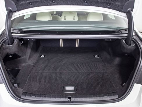 Used 2023 BMW 530e w/ Premium Package image 8