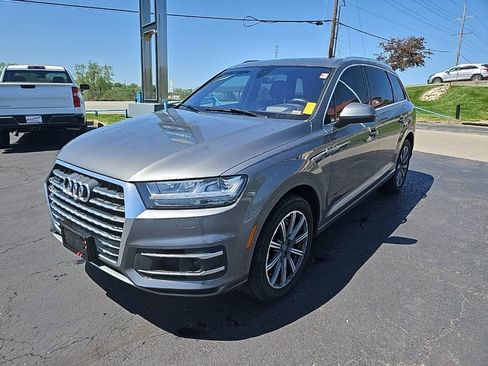 Used 2017 Audi Q7 3.0T Prestige image 3