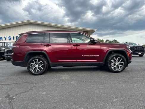 Used 2025 Jeep Grand Cherokee L Limited AWD/4WD image 6