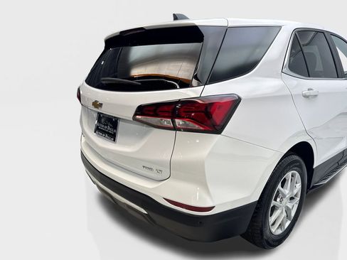 Used 2024 Chevrolet Equinox LT AWD/4WD image 18