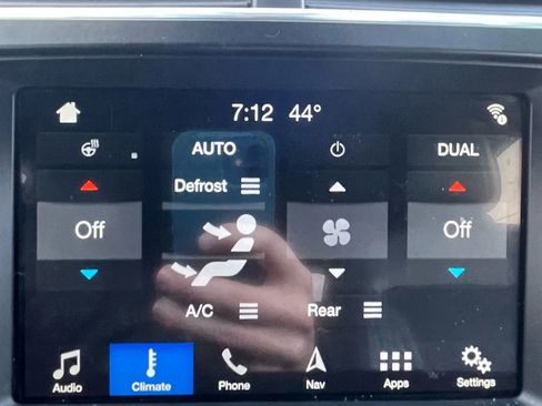 Used 2018 Ford Explorer Platinum AWD/4WD image 19